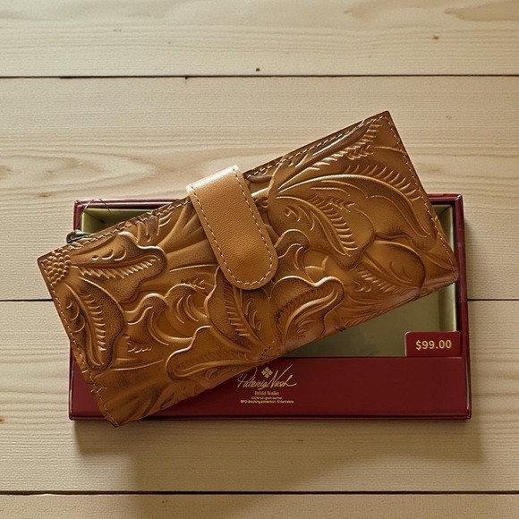 Patricia Nash Handbags - Patricia Nash Leather Wallet